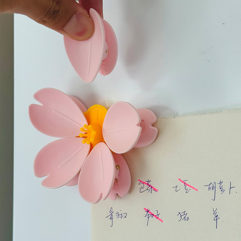 Sakura Magnetic Clip Creative  - Food Storage Of Plants review and price